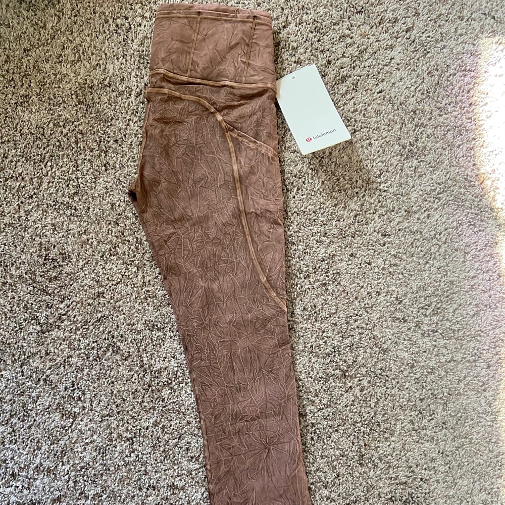 Lululemon workout pants size 4
